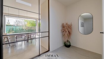 Moderne villa in groene omgeving