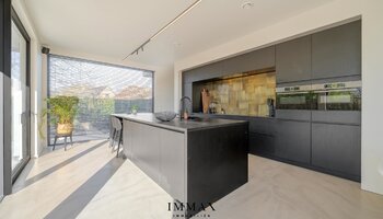 Moderne villa in groene omgeving