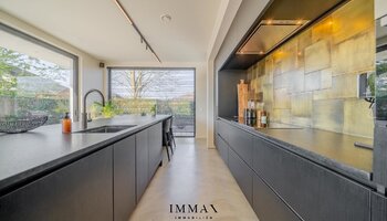 Moderne villa in groene omgeving