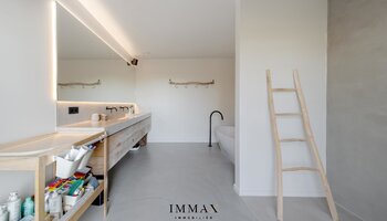 Moderne villa in groene omgeving