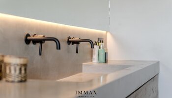 Moderne villa in groene omgeving