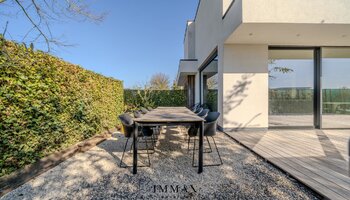 Moderne villa in groene omgeving