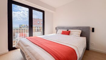 Ruim en luxueus gerenoveerd 3SLK-appartement op de Zeedijk in Heist