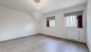 Instapklaar appartement met 2 slaapkamers & inpandige garage