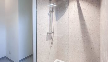 Appartement rénové avec un garage