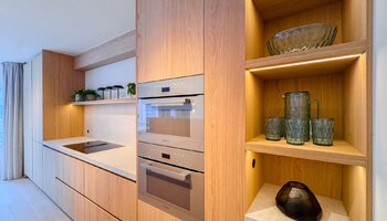 Luxueus gerenoveerd 3SLK-appartement met quasi frontaal zeezicht aan het Rubensplein in Knokke