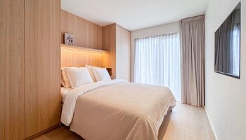 Luxueus gerenoveerd 3SLK-appartement met quasi frontaal zeezicht aan het Rubensplein in Knokke