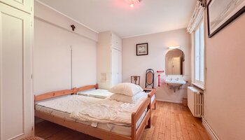 Ruim appartement (2SLK) inclusief autostaanplaats op wandelafstand van de zee en Lippenslaan