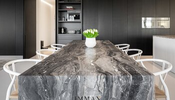 Appartement de luxe de 2 chambres avec de grandes terrasses et un espace polyvalent, situé dans le quartier Oosteroever