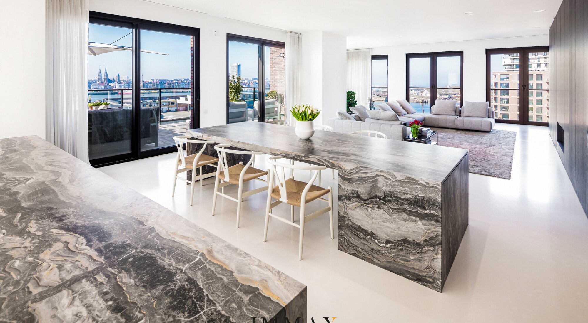 Deux appartements exclusifs et luxueux situés aux 6e et 7e étages, dotés de terrasses spacieuses, dans le quartier Oosteroever