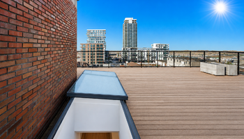Deux appartements exclusifs et luxueux situés aux 6e et 7e étages, dotés de terrasses spacieuses, dans le quartier Oosteroever