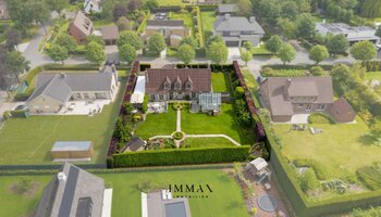 Charmante villa met prachtige tuin, 4 slaapkamers en topligging nabij Brugge