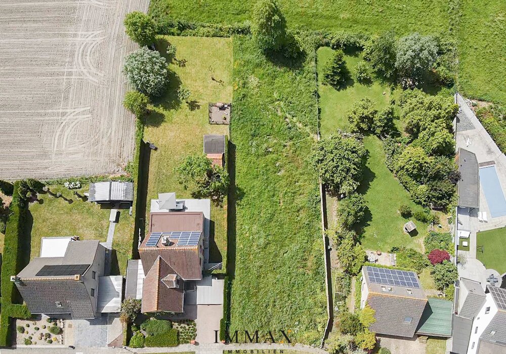 Terrain à bâtir avec prairie/terrain agricole attenant