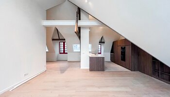 Luxueus wonen in een karaktervolle residentie aan de vaart