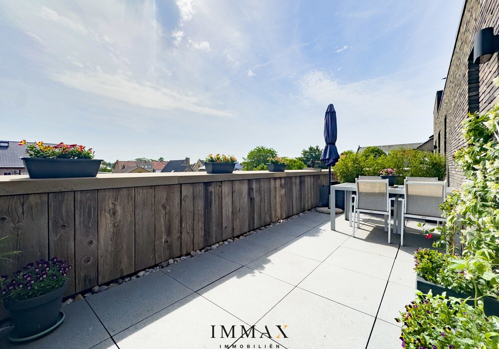Ruim en lichtrijk 2-slaapkamerappartement met zonnig terras in hartje Sint-Michiels