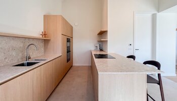 Luxueus wonen in een karaktervolle residentie aan de vaart