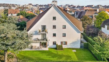 Appartement 2 pièces rénové avec goût dans une résidence de standing, à proximité du Casino et du lac de Zegem