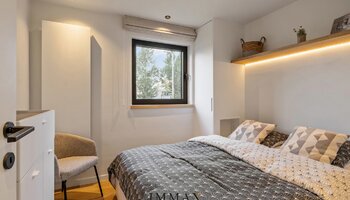 Appartement 2 pièces rénové avec goût dans une résidence de standing, à proximité du Casino et du lac de Zegem
