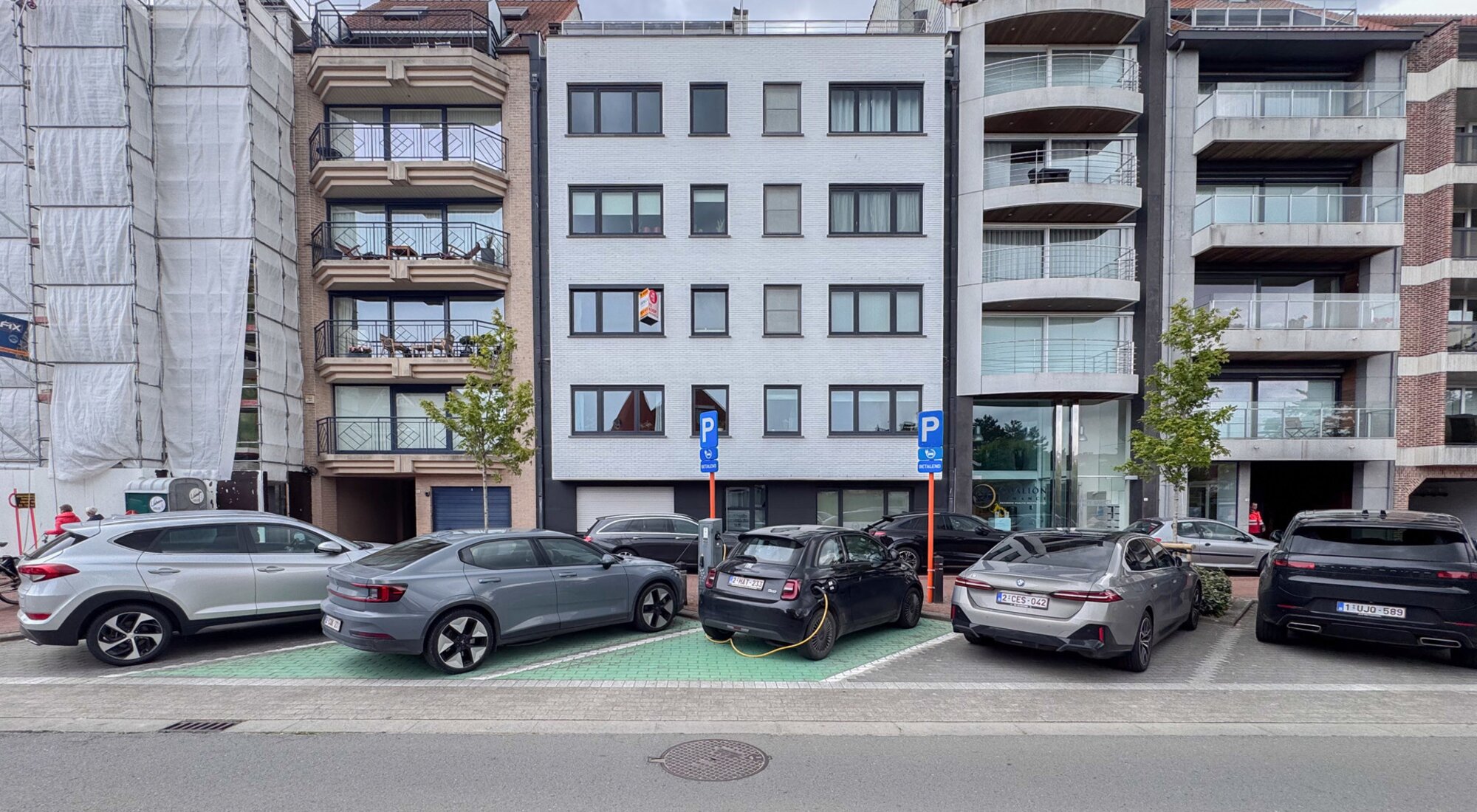 Te renoveren 3-SLK appartement met open zicht  nabij de zee en het centrum