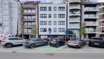 Te renoveren 3-SLK appartement met open zicht nabij de zee en het centrum