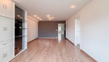 Te renoveren 3-SLK appartement met open zicht nabij de zee en het centrum