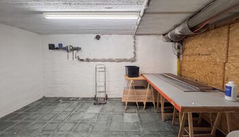 Bureau avec espaces variés en zone prisée