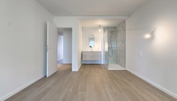 Appartement rénové de 3 chambres avec vue marina