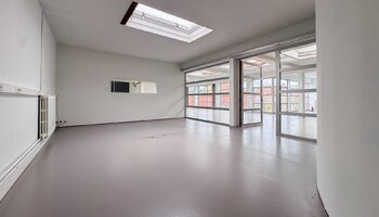Exclusieve woonloft met open karakter en zonnig terras