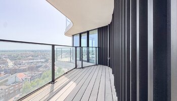 Exclusief en prachtig 2SLK-appartement met royaal terras en open zicht gelegen in The Tower 