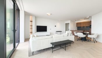 Exclusief en prachtig 2SLK-appartement met royaal terras en open zicht gelegen in The Tower 