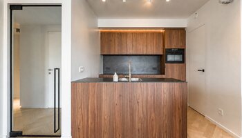 Exclusief en prachtig 2SLK-appartement met royaal terras en open zicht gelegen in The Tower 