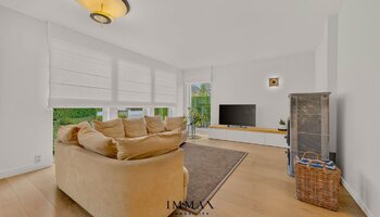 Exclusief wonen met zwembad, omgeven door groen