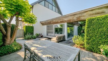Exclusief wonen met zwembad, omgeven door groen