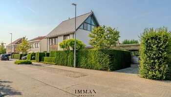 Exclusief wonen met zwembad, omgeven door groen