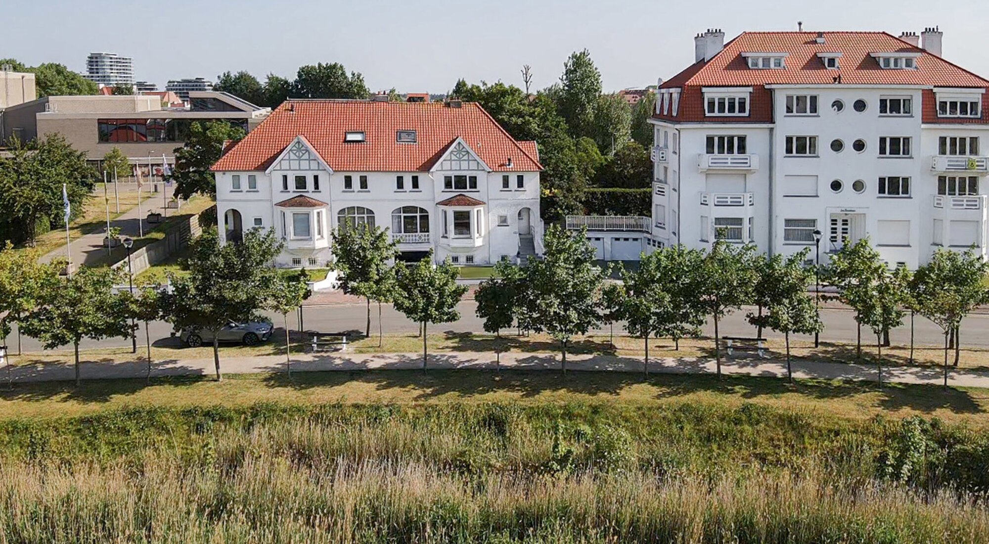 Exclusieve villa met zicht op het Zegemeer en inpandige garage