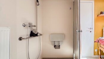 Spacieuse maison prête à emménager aux multiples possibilités