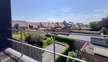 Spacieuse maison prête à emménager aux multiples possibilités