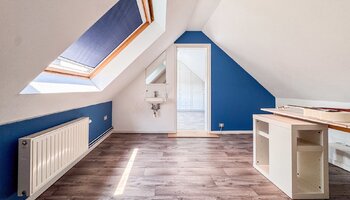 Spacieuse maison prête à emménager aux multiples possibilités