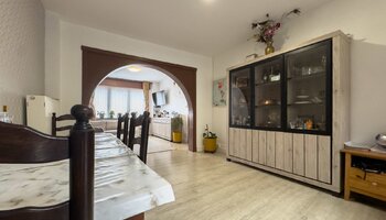 Karaktervolle renovatiewoning aan de stadsrand