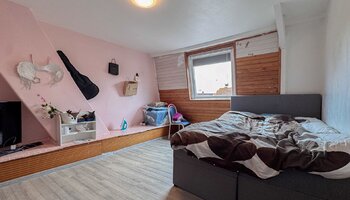Karaktervolle renovatiewoning aan de stadsrand
