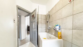 Karaktervolle renovatiewoning aan de stadsrand