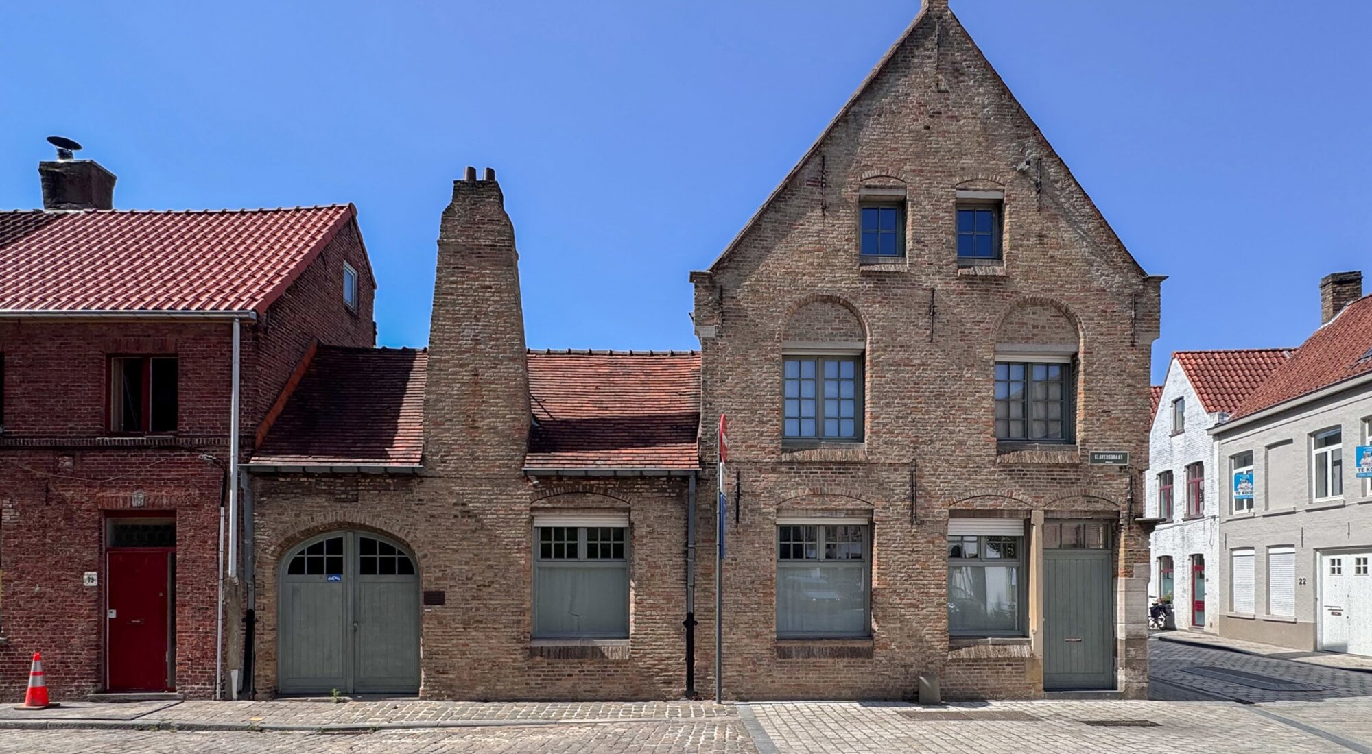 Maison lumineuse avec bureau et terrasse