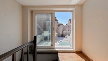 Maison lumineuse avec bureau et terrasse