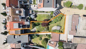 Idyllische woning met 3 slaapkamers en met een groot perceel in Duinbergen
