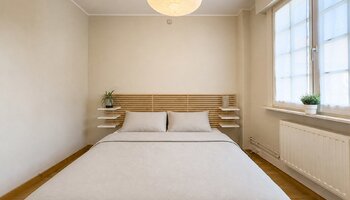 Lichtrijke stadswoning met praktijkruimte en dakterras