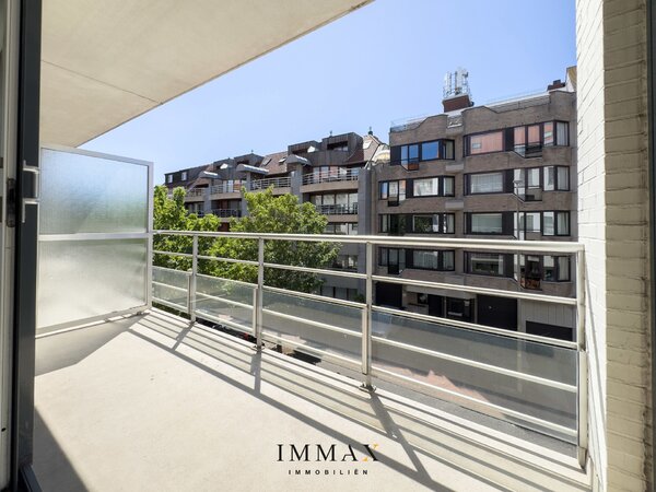 Appartement 2SLK rénové avec goût, situé à proximité du centre-ville 