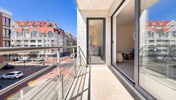 Stijlvol gerenoveerd 2SLK-appartement centraal gelegen nabij het centrum