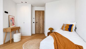 Gerenoveerde penthouse met zongericht en uitzonderlijk groot terras
