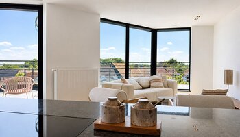 Gerenoveerde penthouse met zongericht en uitzonderlijk groot terras