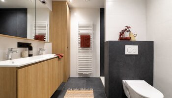 Gerenoveerde penthouse met zongericht en uitzonderlijk groot terras